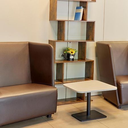 B&B Hotel Трир Екстериор снимка