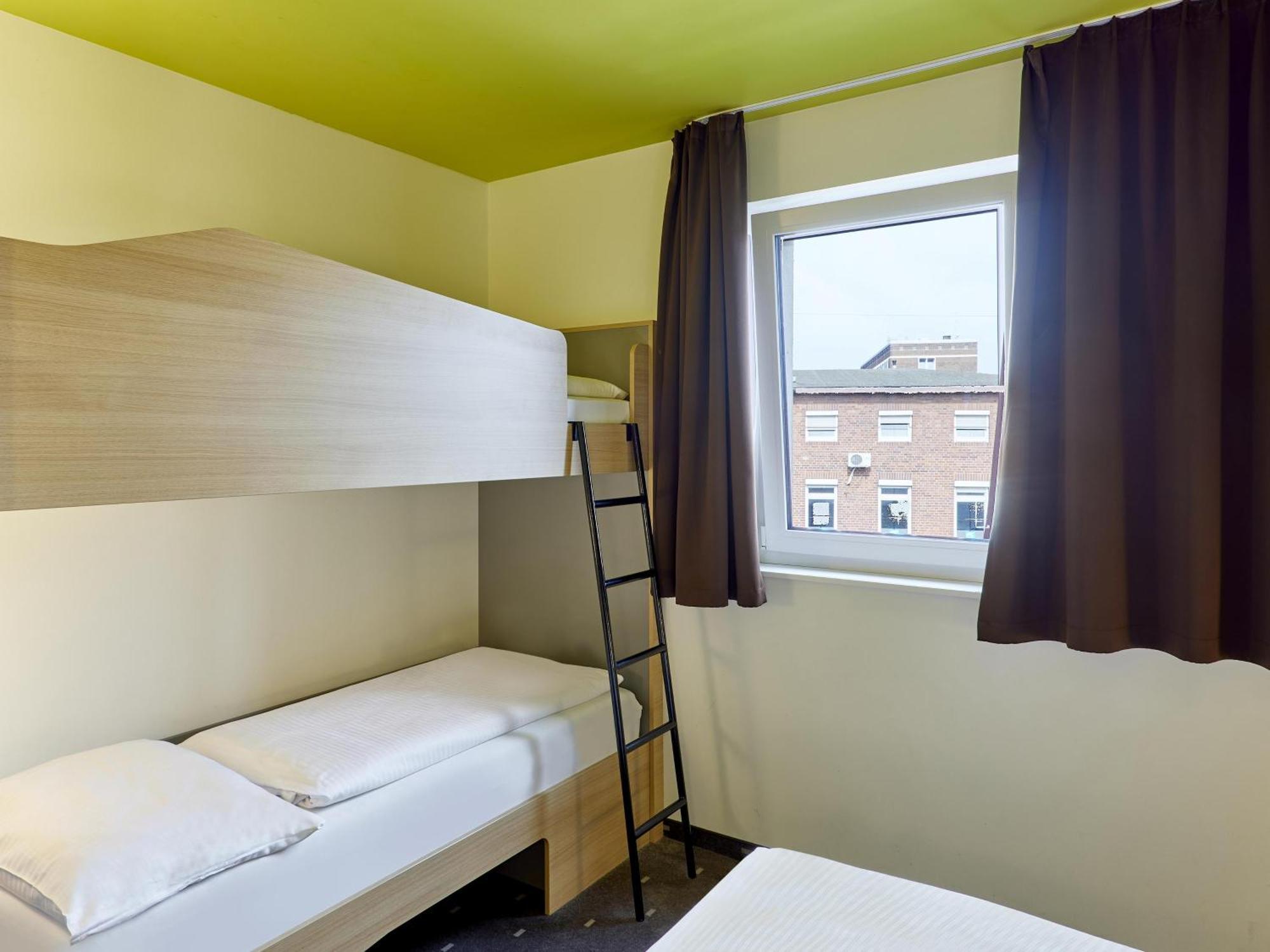 B&B Hotel Трир Екстериор снимка